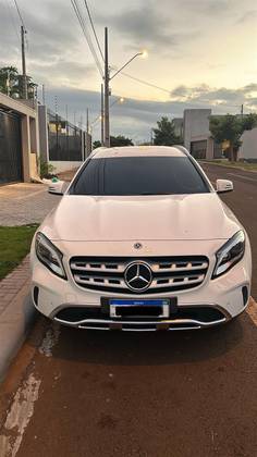 MERCEDES-BENZ GLA 200 1.6 CGI FLEX STYLE 7G-DCT